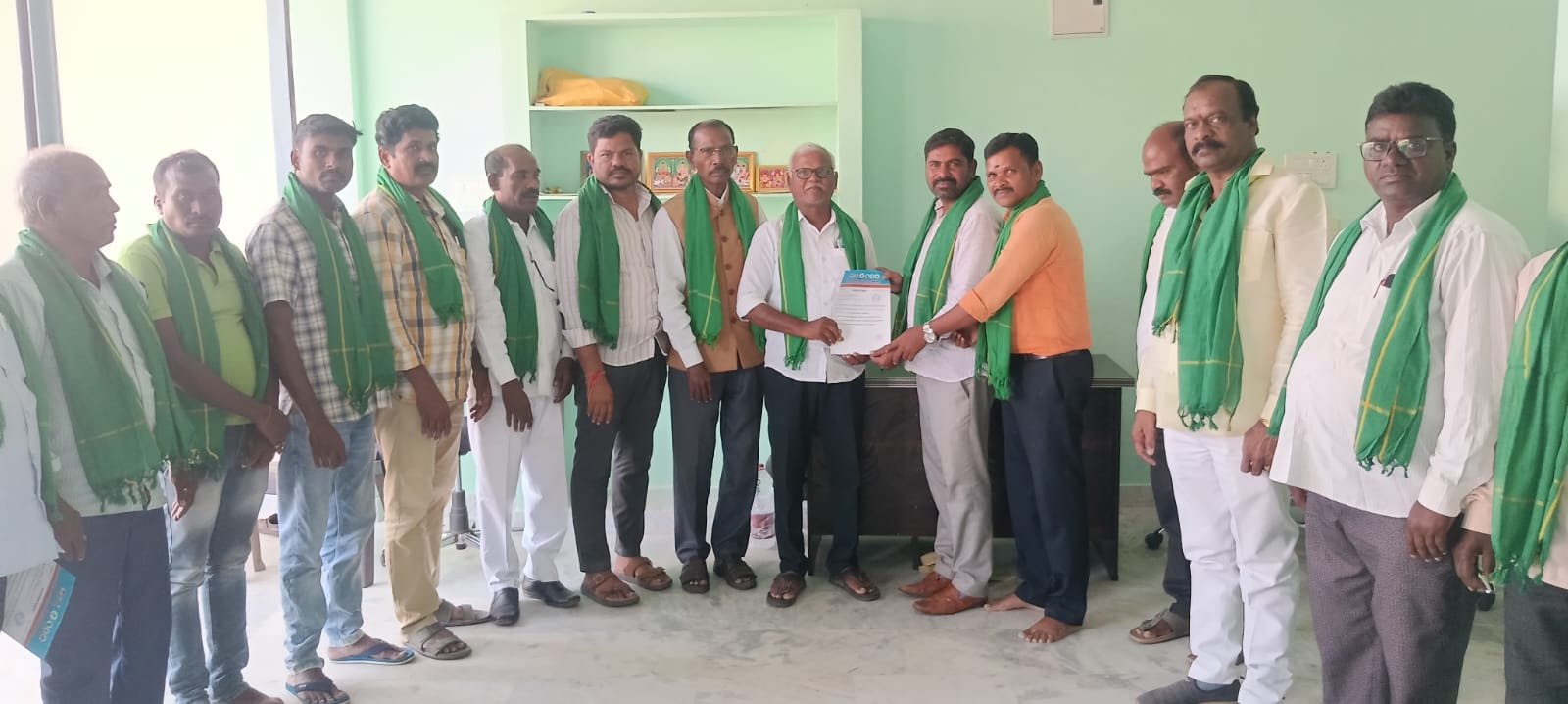 భూ రక్షణ సమితి మండల అధ్యక్షుడిగా కడారి ఆదాం